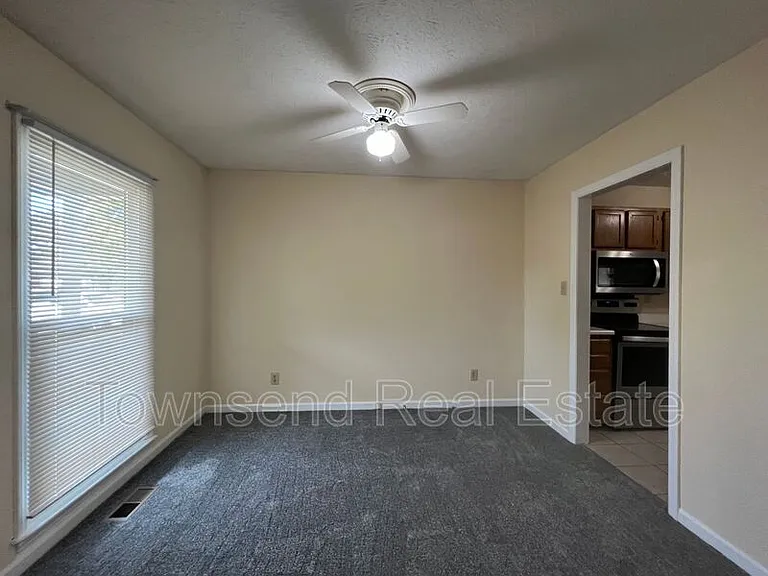 5038 Linton Hall Rd — Photo 2