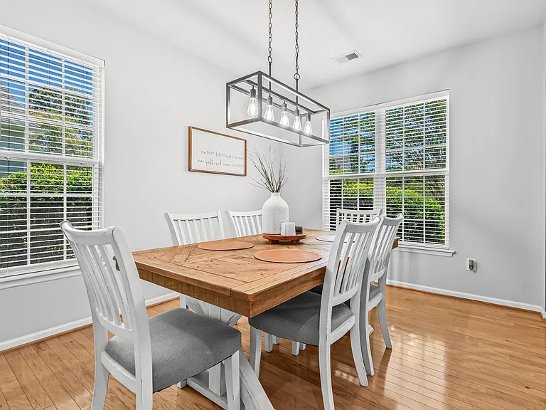 706 Beverly Dr — Photo 31