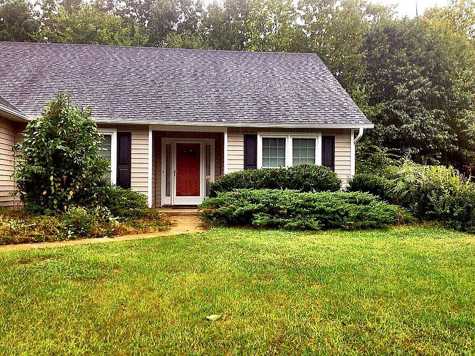 1st image of 3117 Southhampton Dr