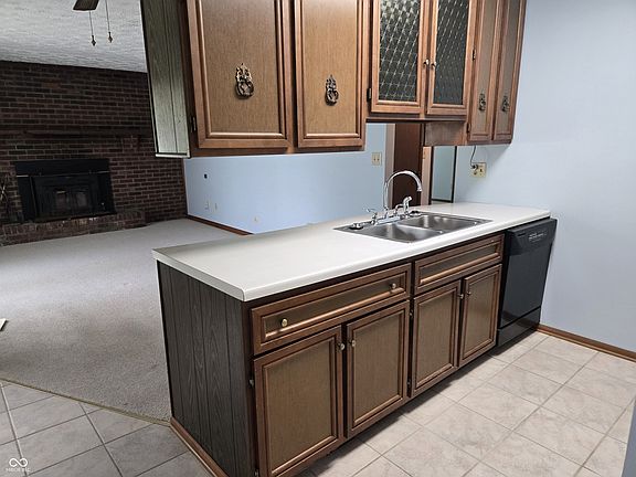 4th image of 3930 Ivory Way