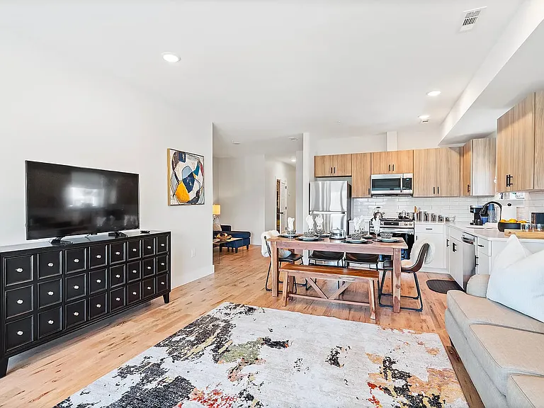 705 S 16th St #3 — Photo 9