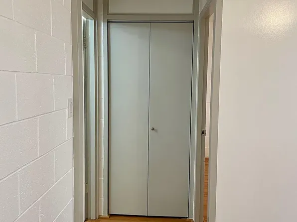717 Wiliwili St #4, Honolulu, HI 96826
