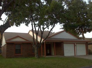 2626 Berkshire Ln, Grand Prairie, TX 75052