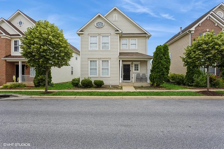 2 bed, $850 — Photo 1