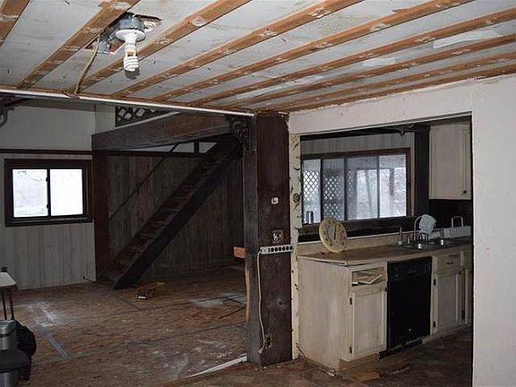 3rd image of 658 W Donald Ln
