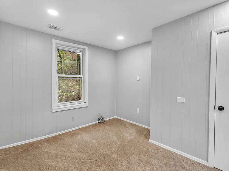 5419 Potter St — Photo 1