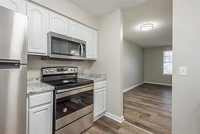 (ACH Cis) Midtown Ln (Units 700 - 732) - 706 — Photo 3