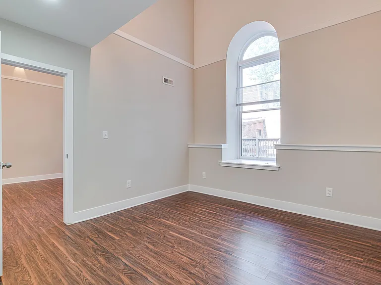 2001 Spring Garden St #303 — Photo 10