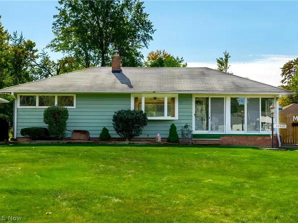 13917 Settlement Acres Dr, Brookpark, OH 44142