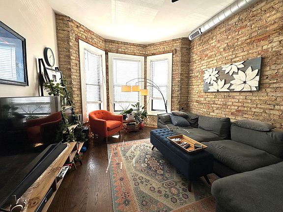 5th image of 1758 W Montrose Ave #2