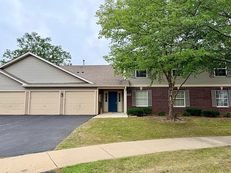 1244 N Red Oak Cir #1 — Photo 1