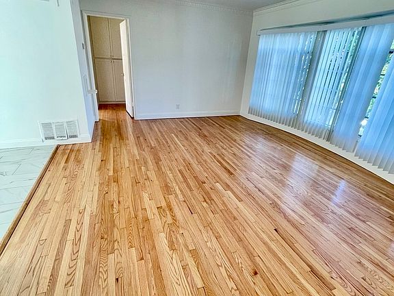 4th image of 1270 Havenhurst Dr #1