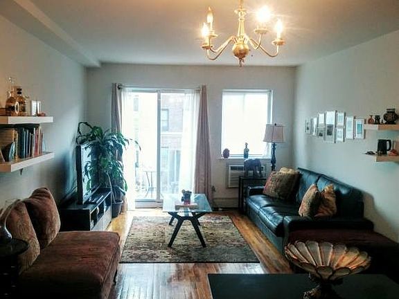 2nd image of 3016 33rd St APT 2F
