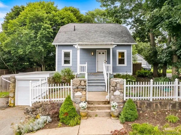 78 Vivian Street, Waterford, CT 06385