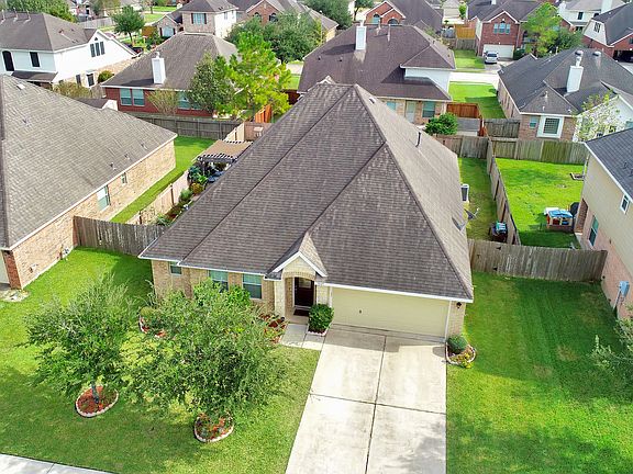 2nd image of 3621 Oak Crossing Dr