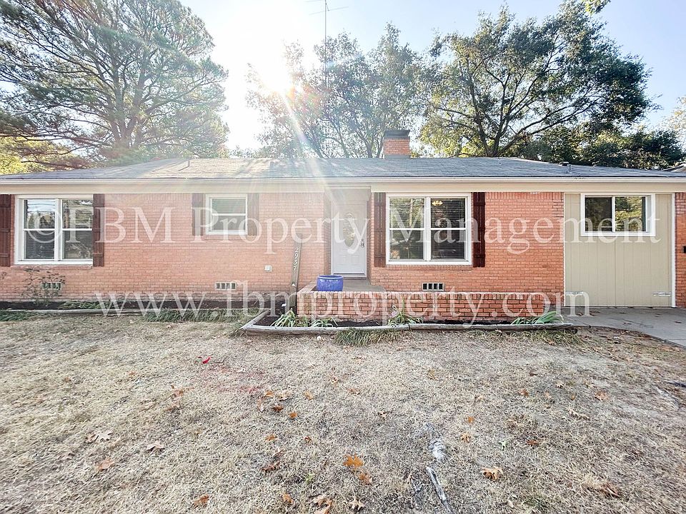 1st image of 2937 W 4th Ave