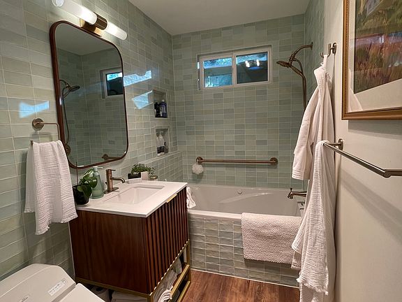 4th image of 101 Taormina Ln