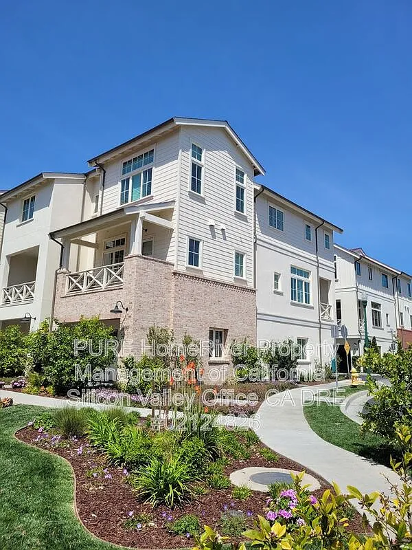 4 bed, 3.5 bath, 2165 sqft, $7,200 — Photo 1