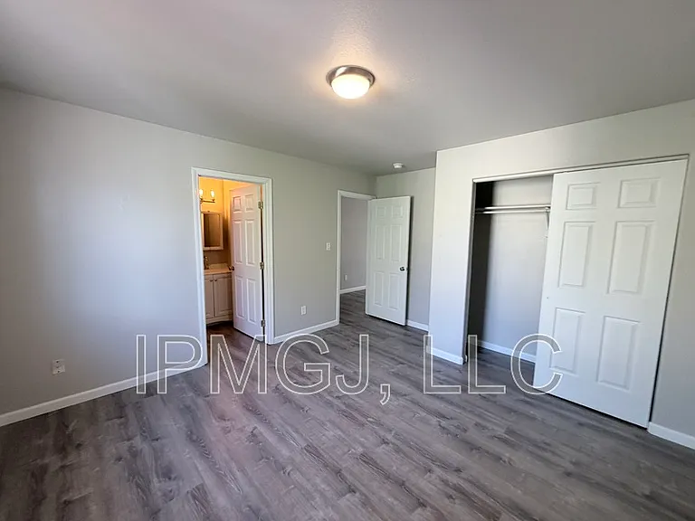 3246.5 Downey Ct #3 — Photo 8