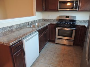 133 S Lincoln Ave, Carpentersville, IL