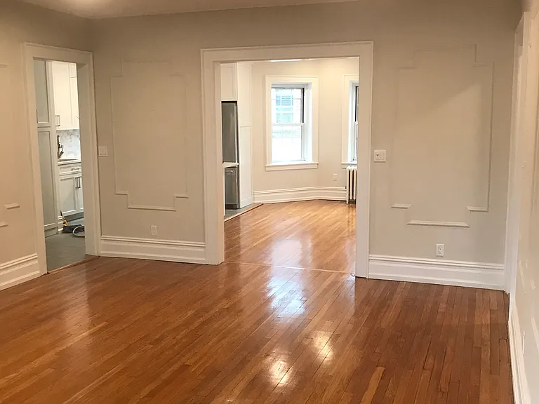Typical X Large Apartments with 9 Foot Ceilings