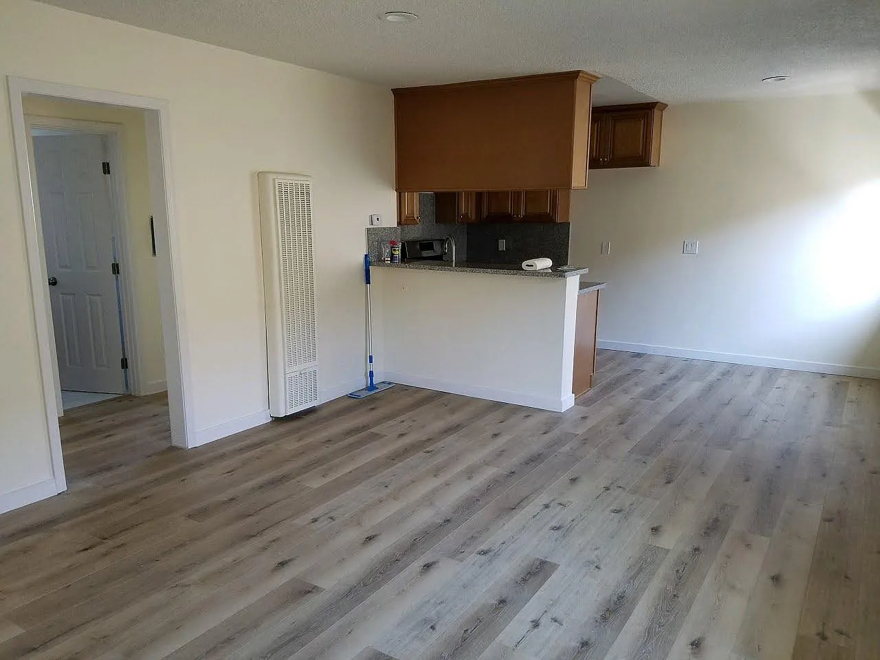 2 bed, 718 sqft, $2,300 — Photo 1