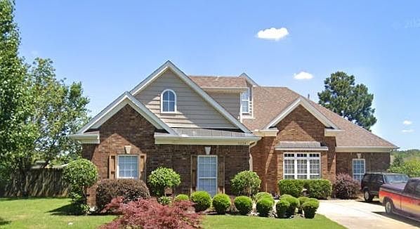1st image of 3224 Rosebrook Cir N