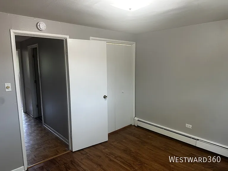 1301 E 75th St #B — Photo 10