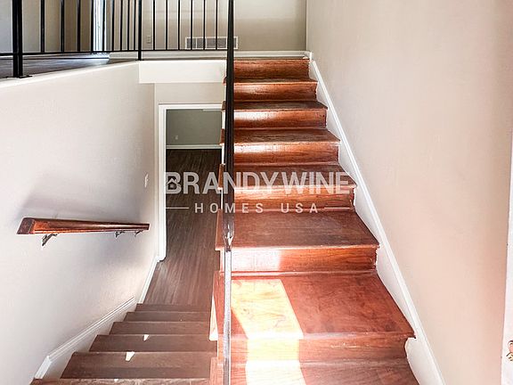 3rd image of 2865 Spruce Point Rd
