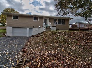 2 Hilltop Rd, Hughestown, PA 18640