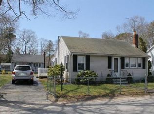 15 Pleasant St, Wareham, MA 02571