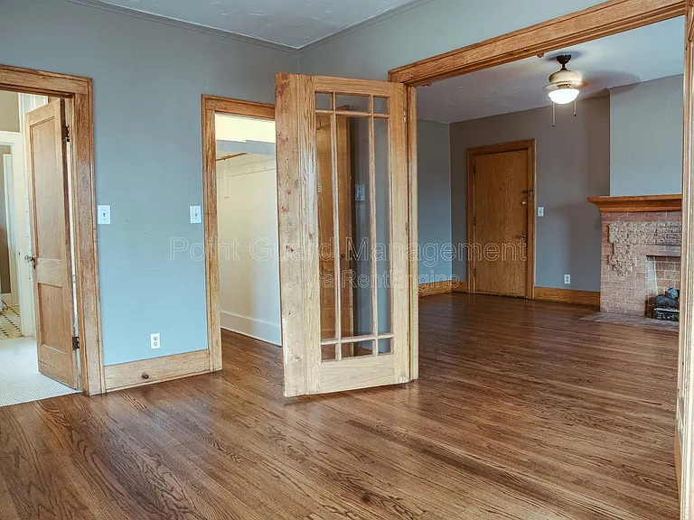 1318 N Robinson Ave — Photo 29