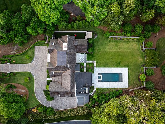 3rd image of 3517 Knollwood Dr NW
