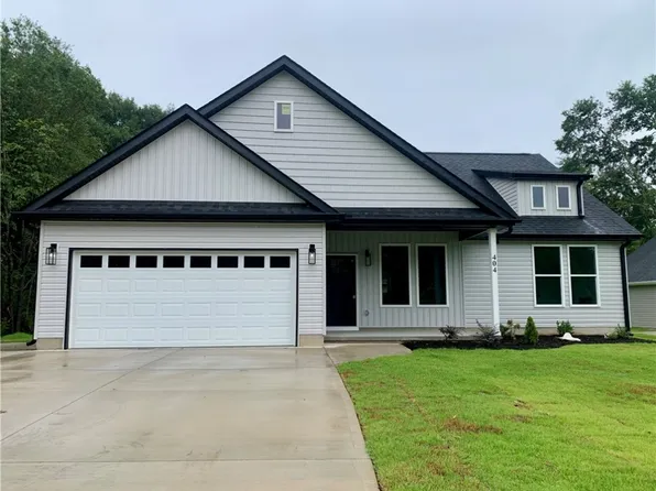 404 Brown Rd, Pendleton, SC 29670