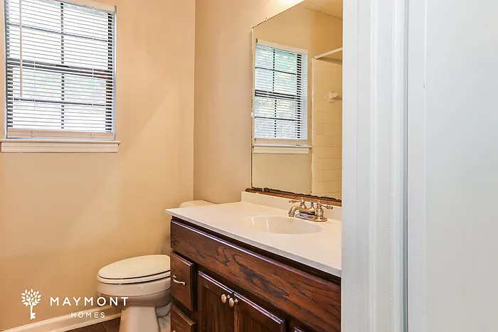 17 Greenbrier Dr — Photo 13