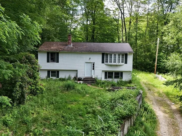 35 Beacon St, Orange, MA 01364