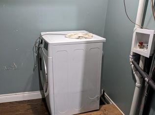 3435 W School St, Chicago, IL 60618