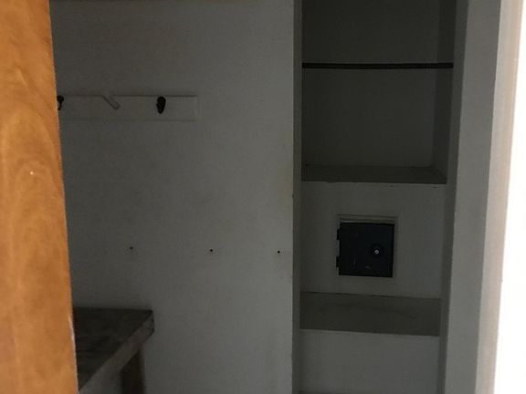 Large Walk in Closet