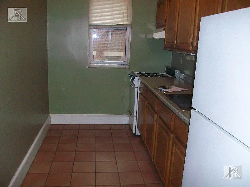 1 bed, 1.0 bath, $2,400 — Photo 3