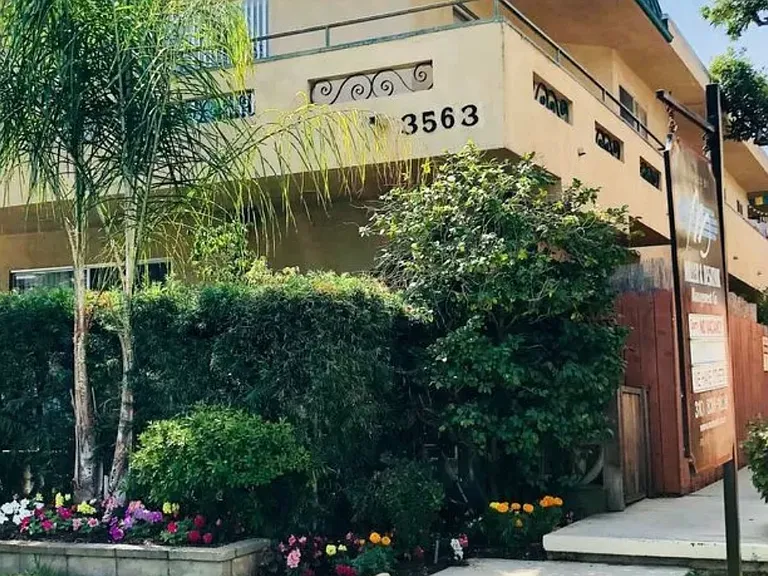 3563 Jasmine Ave #8 — Photo 1