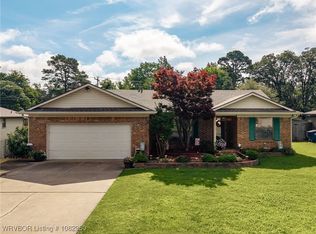 8305 Meadow Dr, Fort Smith, AR 72908