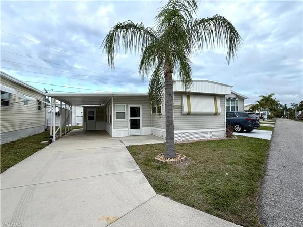 20581 River DR, ESTERO, FL 33928