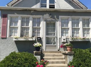 929 Deerfield Rd, Highland Park, IL 60035