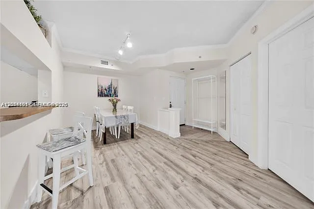 Porto Bellagio Condo — Photo 2