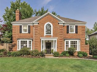 2712 Dryden Rd, Shaker Heights, OH 44122