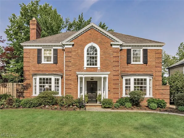 2712 Dryden Rd, Shaker Heights, OH 44122
