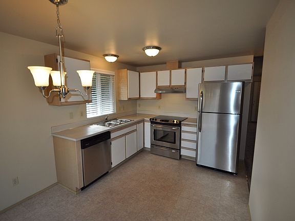 2nd image of 2823 178th Pl NE