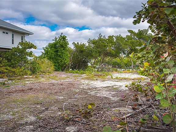 5th image of 270 S Gulf Blvd