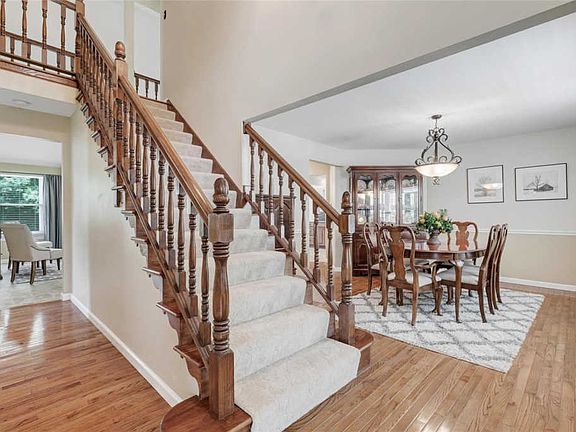 5th image of 2370 Westpar Dr