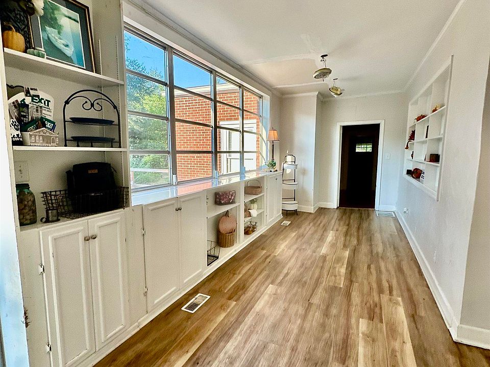 2nd image of 2023 Johnstone St